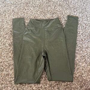 BNWT Aerie OFFLINE Real Luxe Faux Leather Leggings – Army Green XS